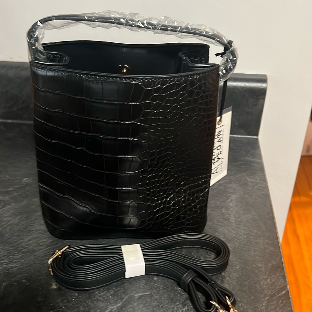 AOTA black bucket vegan friendly
